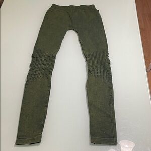 Nikibiki Olive Ribbed Leggings